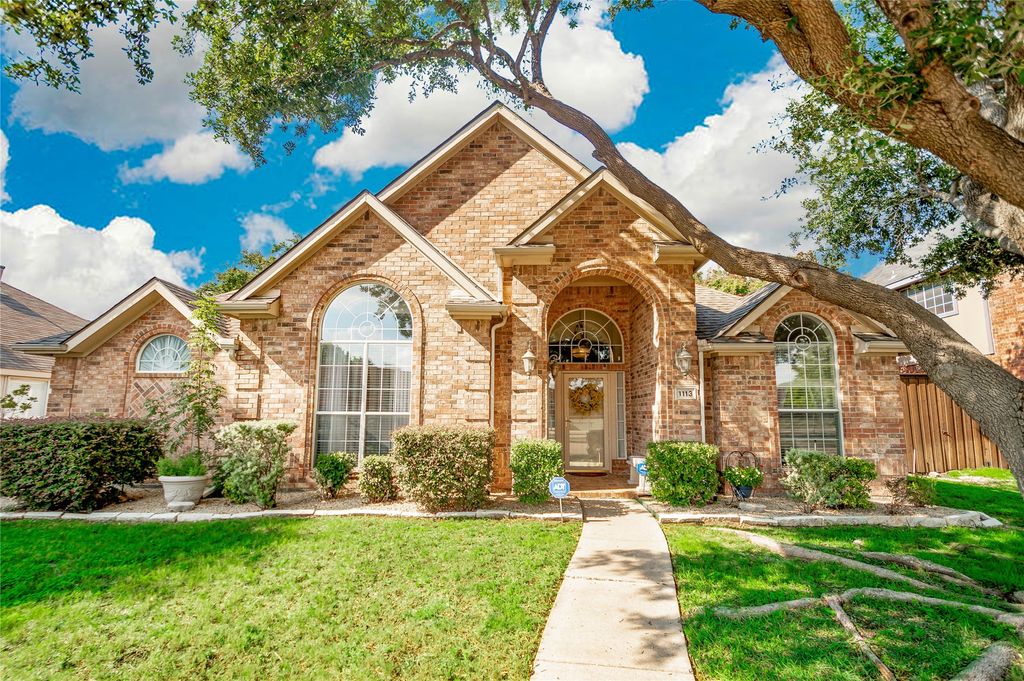 1113 Pleasant Oaks Drive, Lewisville, TX 75067