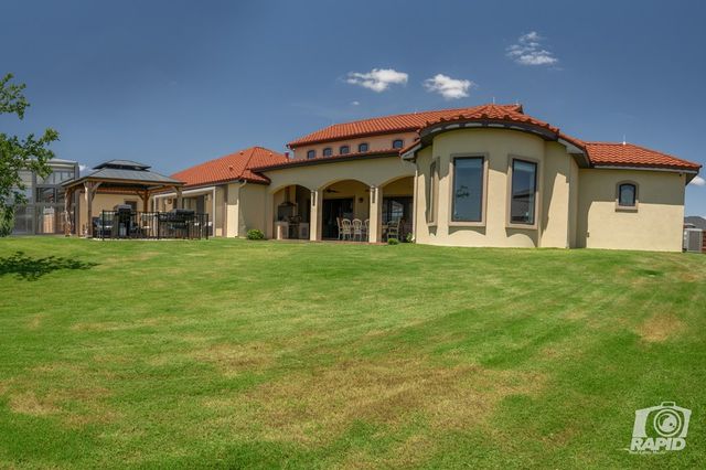 1733 Overhill Dr., San Angelo, TX 76904