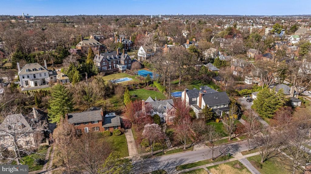 Image 112 of property listing at 206 KEMBLE RD, Baltimore, MD 21218