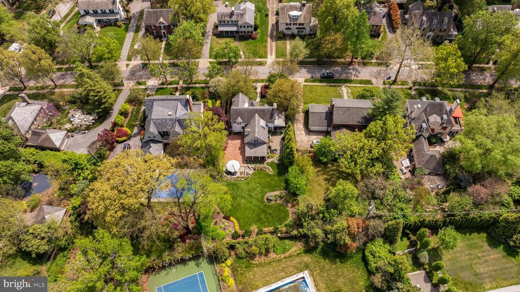 Image 119 of property listing at 206 KEMBLE RD, Baltimore, MD 21218