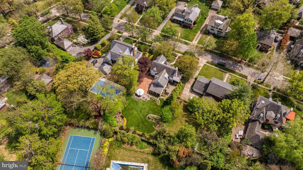 Image 120 of property listing at 206 KEMBLE RD, Baltimore, MD 21218