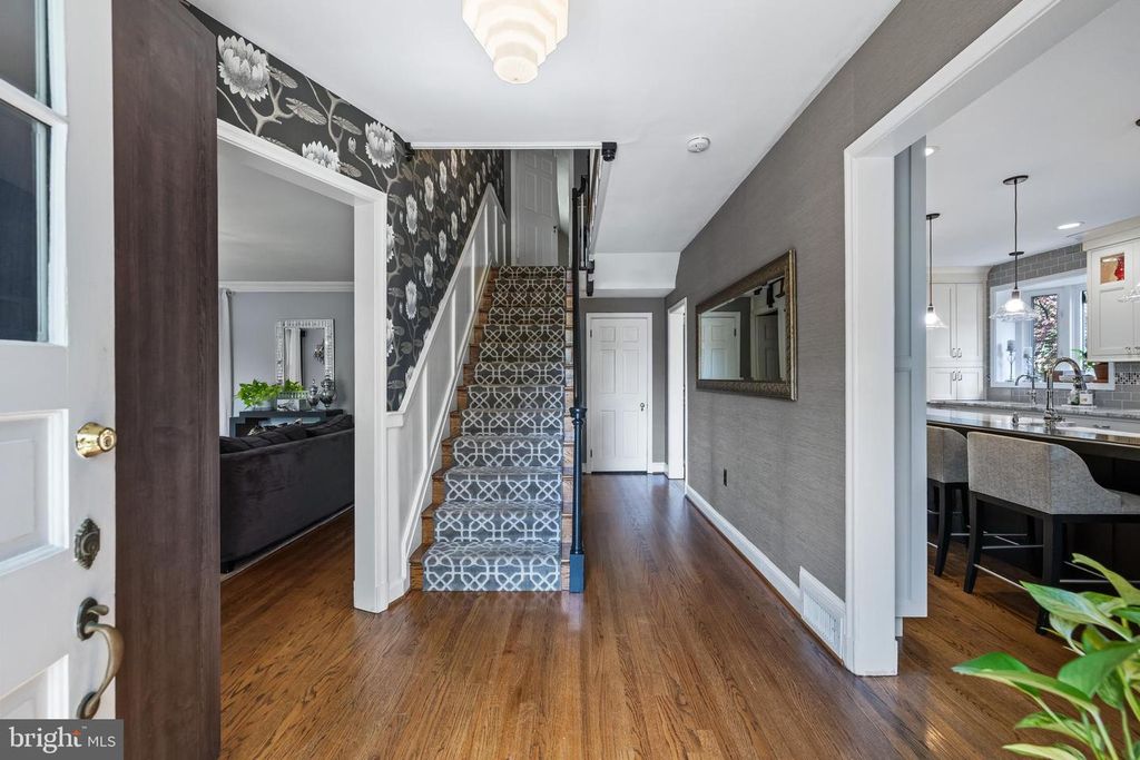 Image 20 of property listing at 206 KEMBLE RD, Baltimore, MD 21218