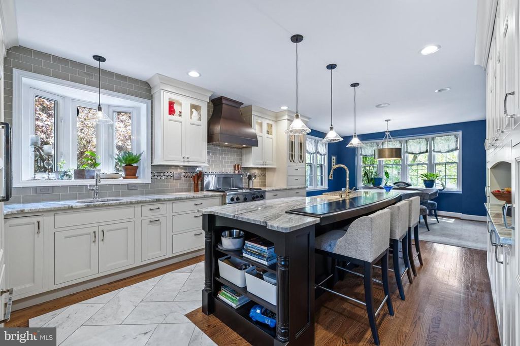 Image 25 of property listing at 206 KEMBLE RD, Baltimore, MD 21218