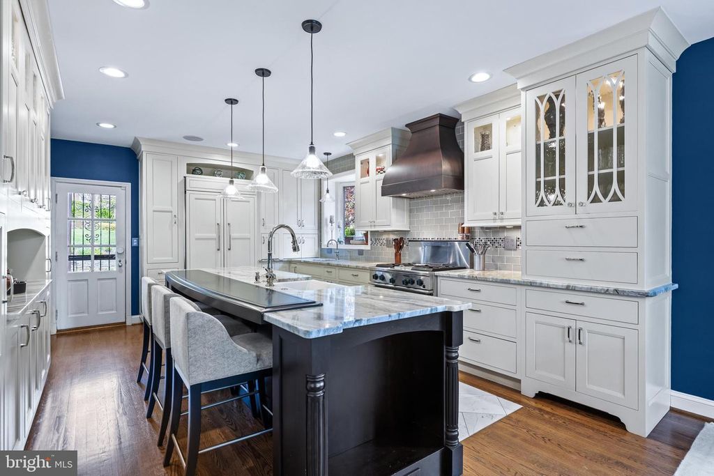 Image 29 of property listing at 206 KEMBLE RD, Baltimore, MD 21218