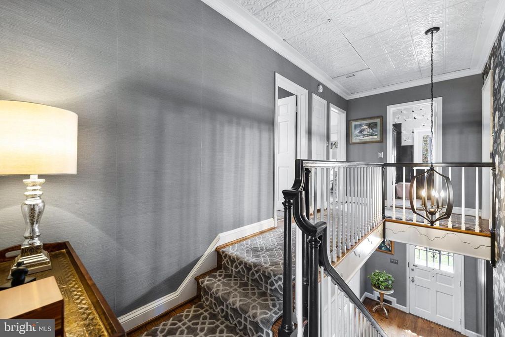 Image 40 of property listing at 206 KEMBLE RD, Baltimore, MD 21218