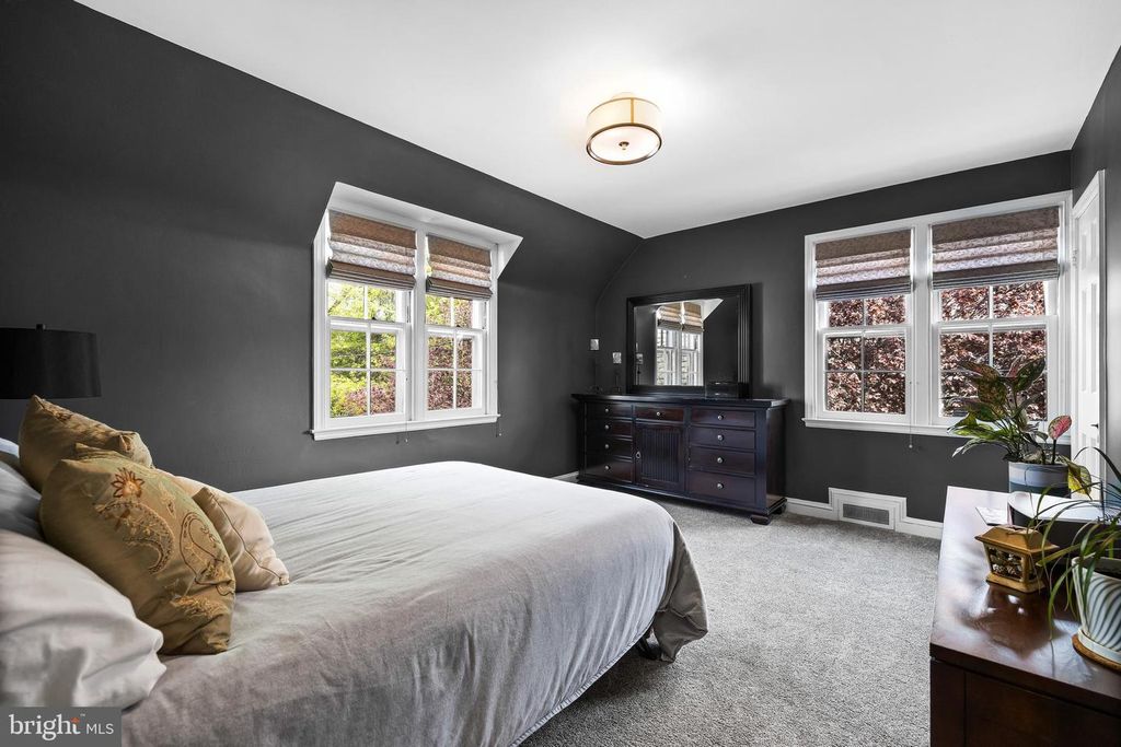 Image 42 of property listing at 206 KEMBLE RD, Baltimore, MD 21218