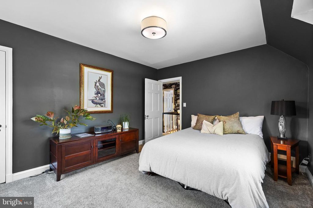 Image 44 of property listing at 206 KEMBLE RD, Baltimore, MD 21218