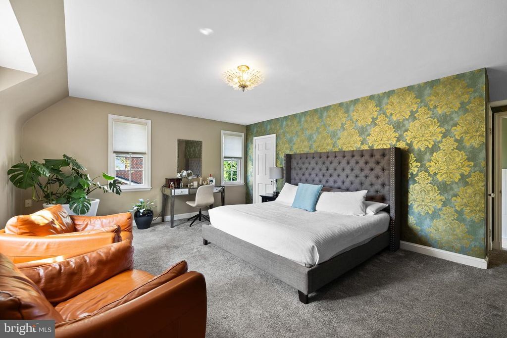 Image 49 of property listing at 206 KEMBLE RD, Baltimore, MD 21218