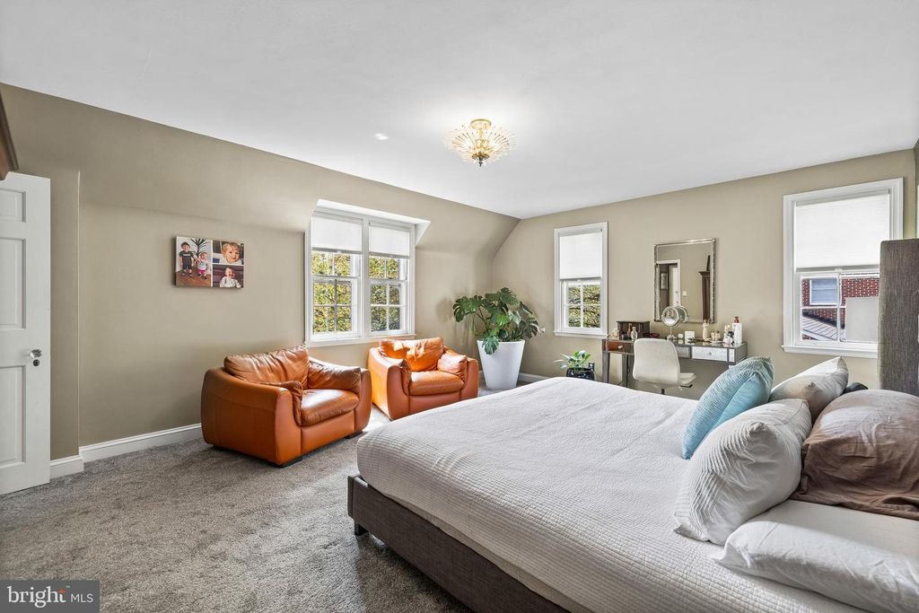 Image 50 of property listing at 206 KEMBLE RD, Baltimore, MD 21218