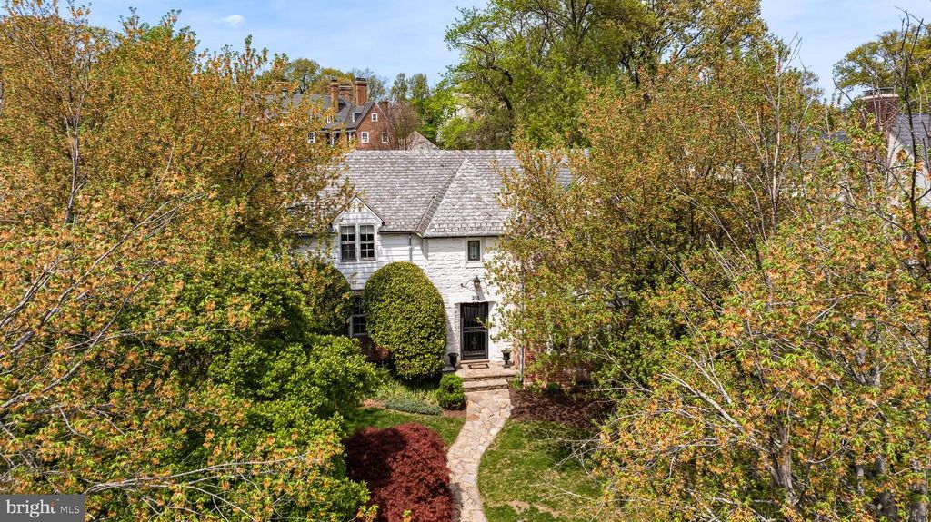 Image 65 of property listing at 206 KEMBLE RD, Baltimore, MD 21218