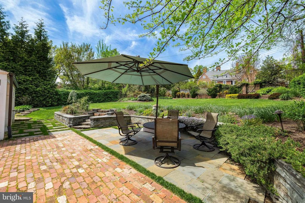 Image 76 of property listing at 206 KEMBLE RD, Baltimore, MD 21218