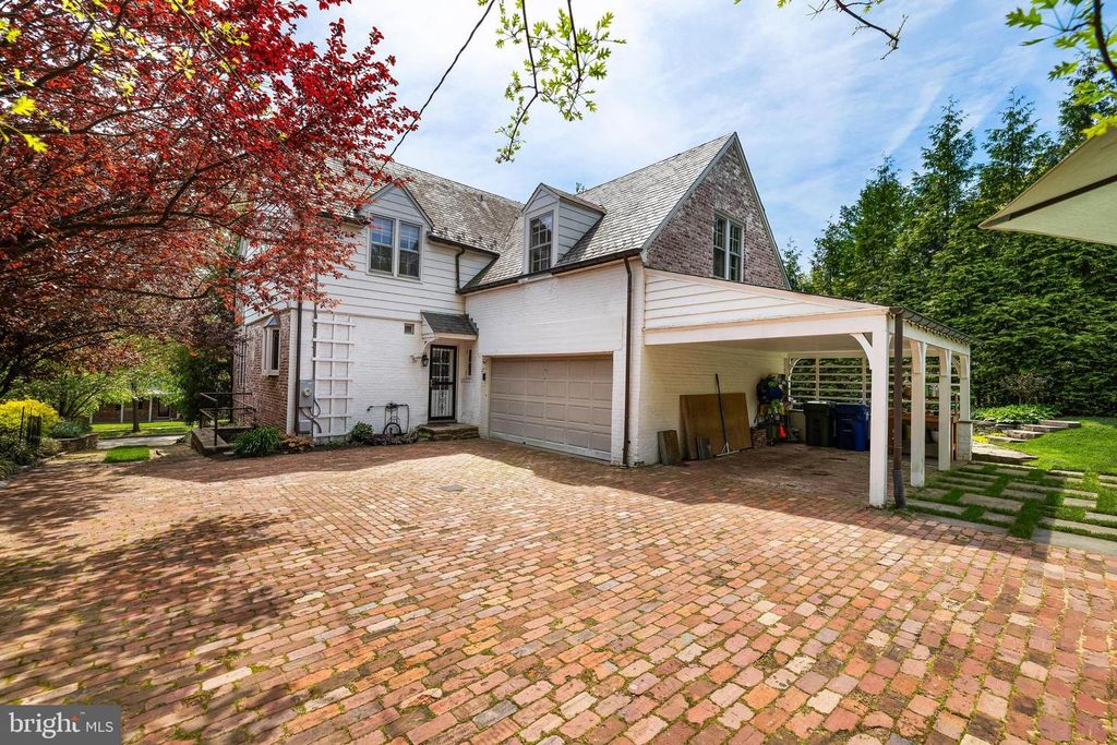 Image 77 of property listing at 206 KEMBLE RD, Baltimore, MD 21218