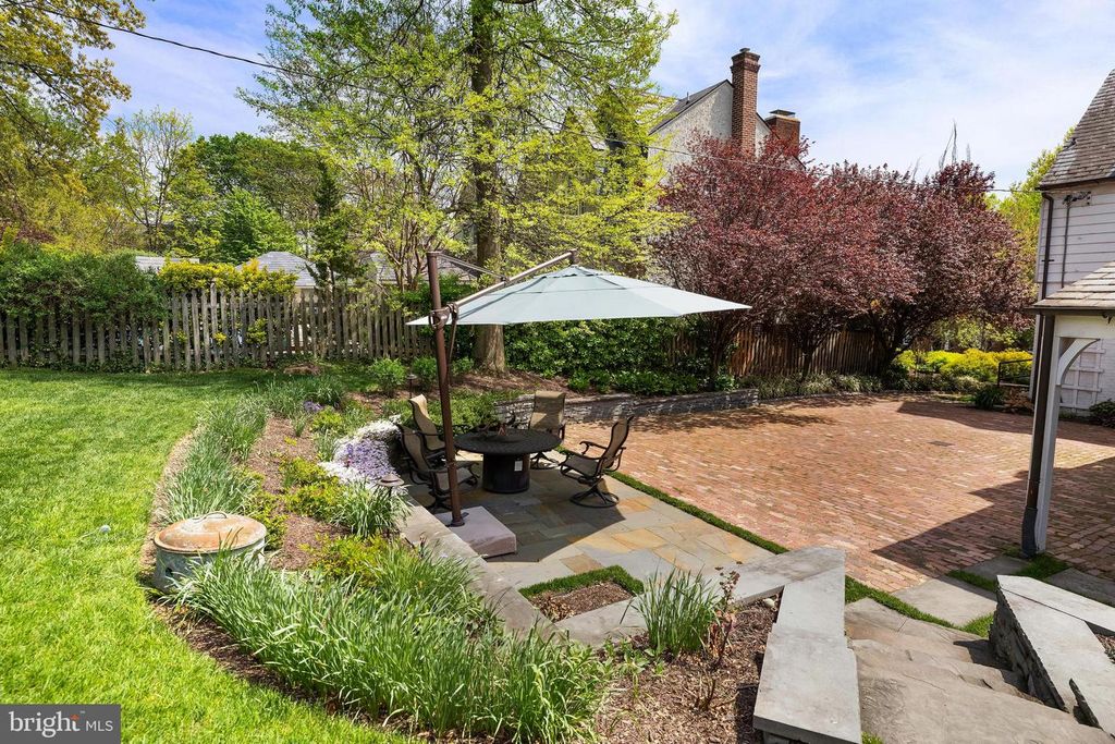 Image 81 of property listing at 206 KEMBLE RD, Baltimore, MD 21218