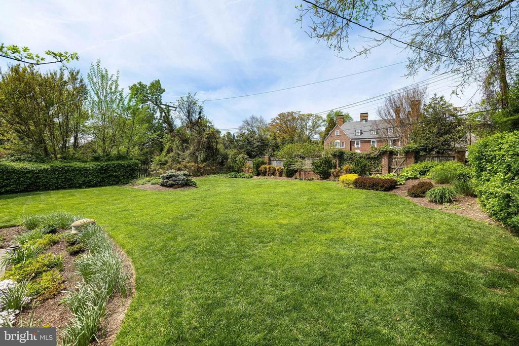 Image 83 of property listing at 206 KEMBLE RD, Baltimore, MD 21218