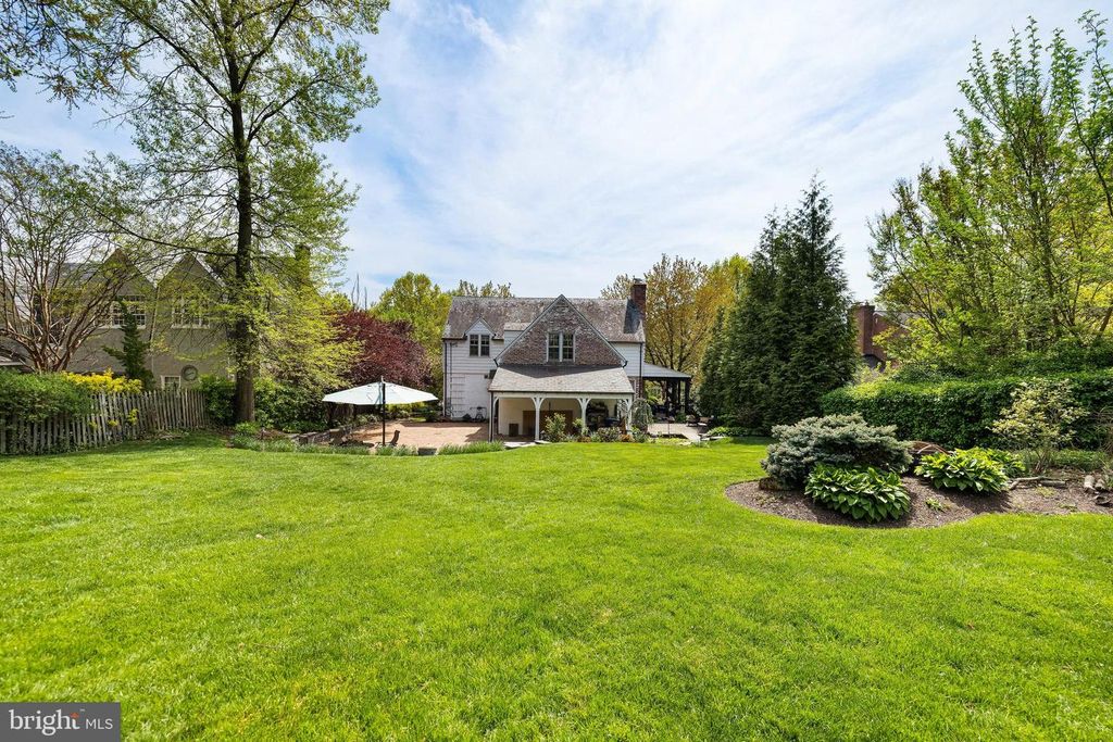 Image 85 of property listing at 206 KEMBLE RD, Baltimore, MD 21218