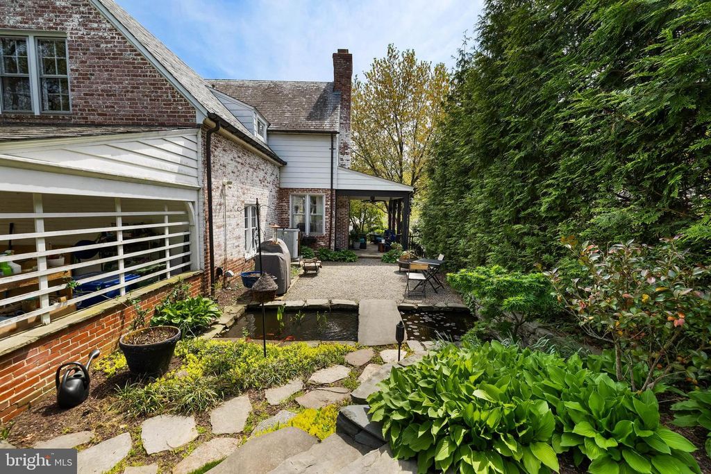 Image 87 of property listing at 206 KEMBLE RD, Baltimore, MD 21218