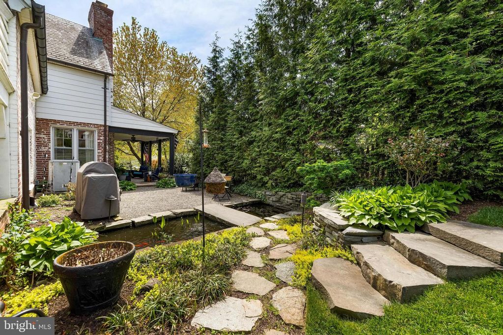 Image 88 of property listing at 206 KEMBLE RD, Baltimore, MD 21218