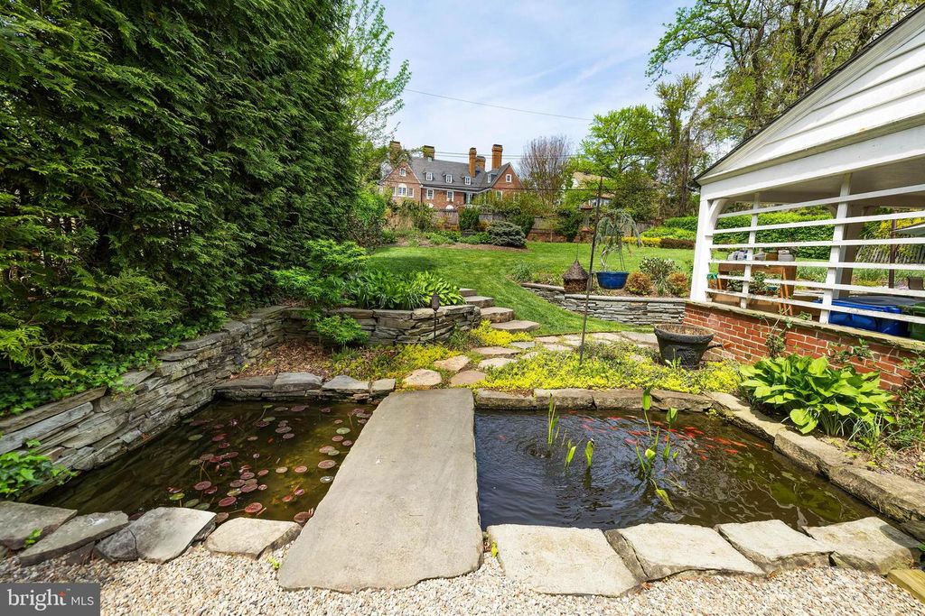 Image 89 of property listing at 206 KEMBLE RD, Baltimore, MD 21218