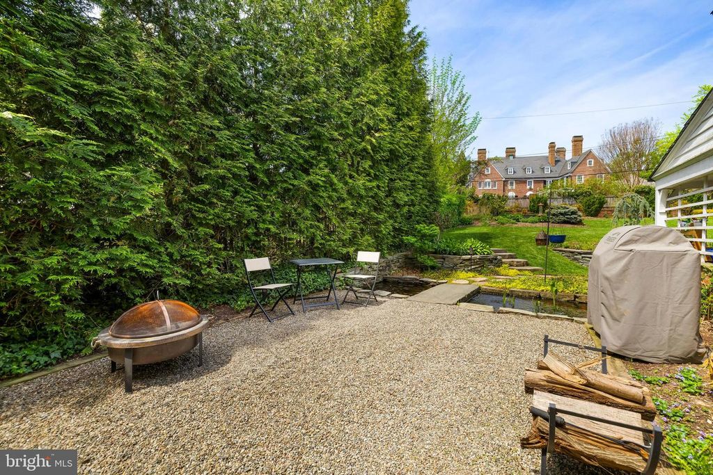 Image 90 of property listing at 206 KEMBLE RD, Baltimore, MD 21218