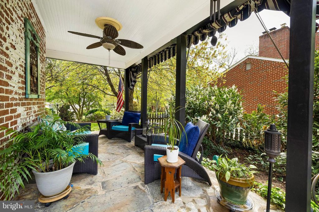 Image 92 of property listing at 206 KEMBLE RD, Baltimore, MD 21218