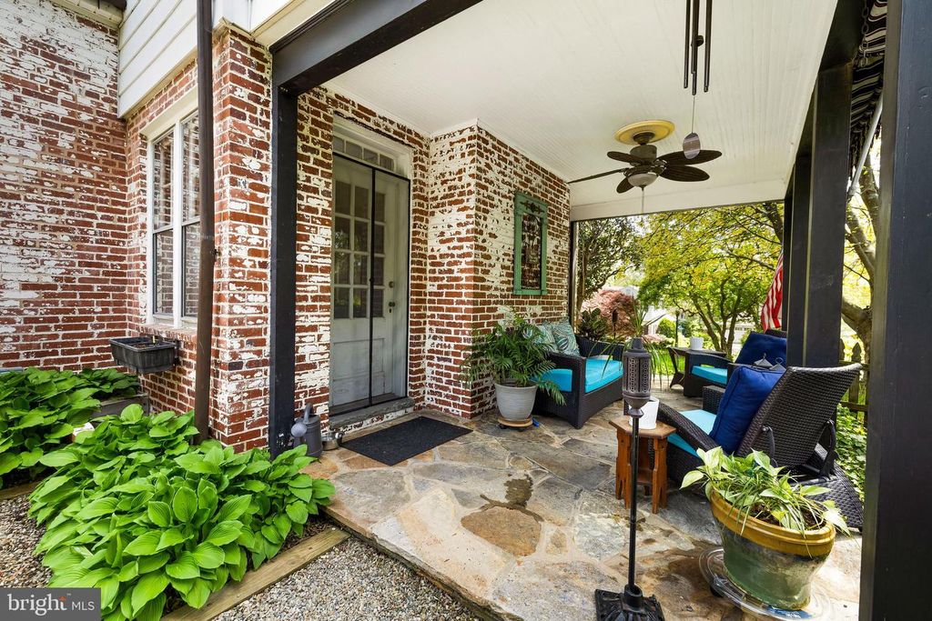 Image 93 of property listing at 206 KEMBLE RD, Baltimore, MD 21218