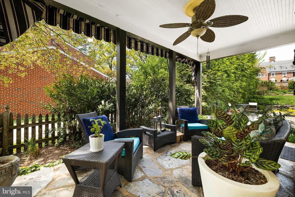 Image 94 of property listing at 206 KEMBLE RD, Baltimore, MD 21218