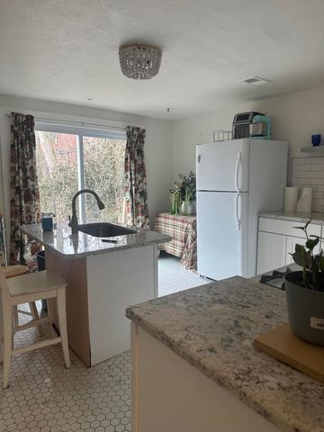 214 W 6th Street, Lexington, KY 40508