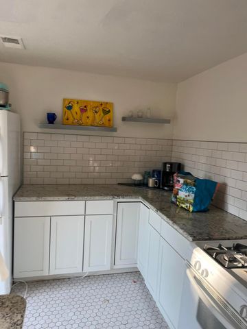 214 W 6th Street, Lexington, KY 40508