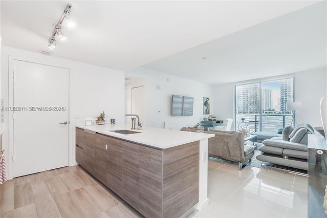 1100 S Miami Ave 1109, Miami, FL 33130