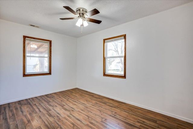 4462 S Hemlock Avenue, Wichita, KS 67216