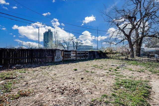 4462 S Hemlock Avenue, Wichita, KS 67216