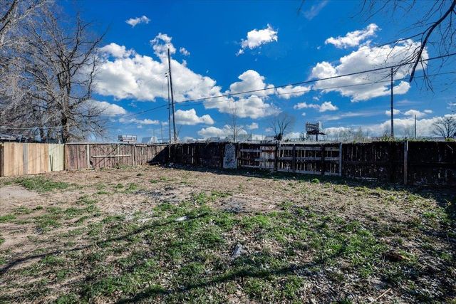 4462 S Hemlock Avenue, Wichita, KS 67216