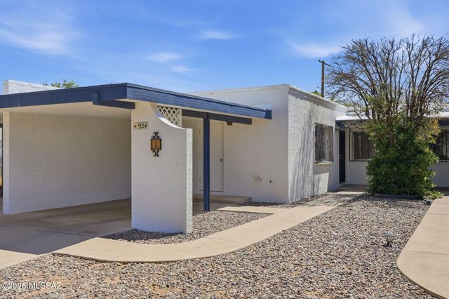 924 N Venice Avenue, Tucson, AZ 85711