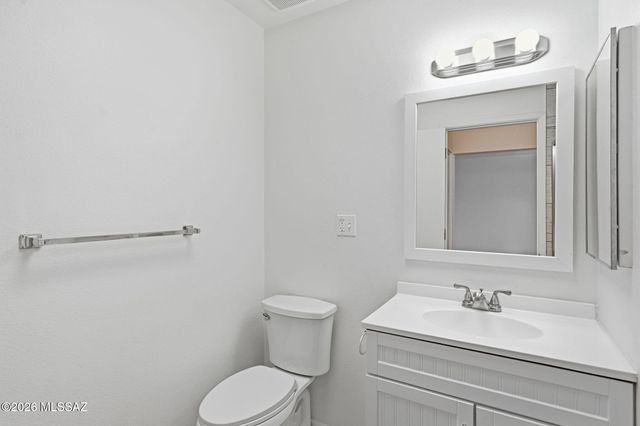 924 N Venice Avenue, Tucson, AZ 85711