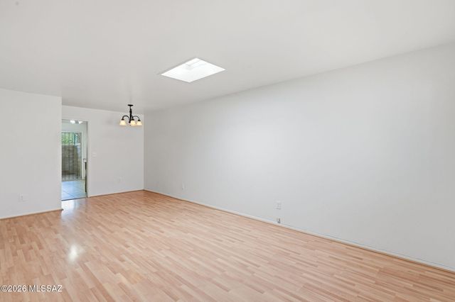924 N Venice Avenue, Tucson, AZ 85711
