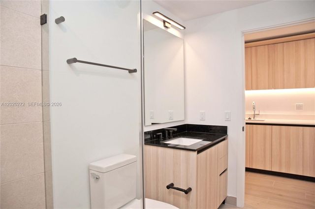 225 N Miami Ave 2308, Miami, FL 33128