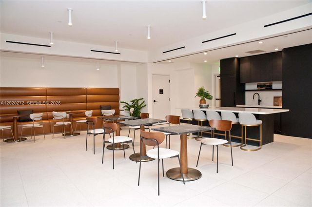 225 N Miami Ave 2308, Miami, FL 33128