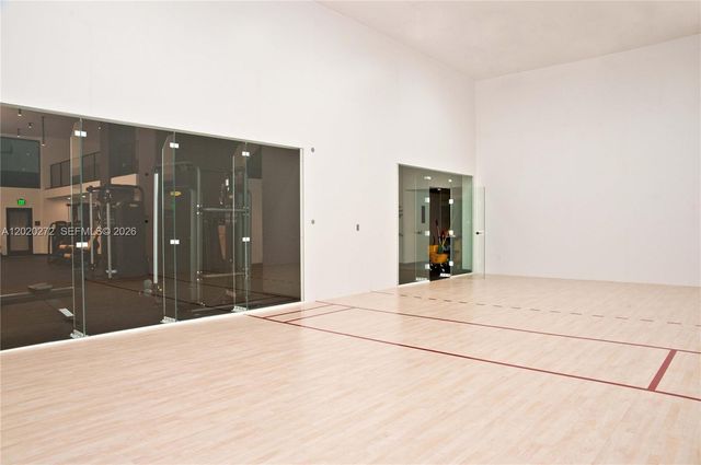 225 N Miami Ave 2308, Miami, FL 33128