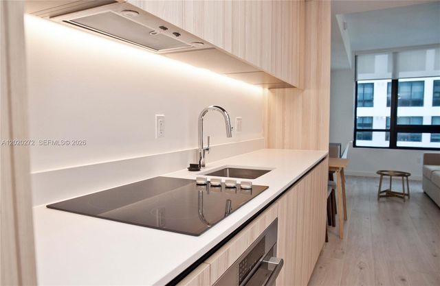225 N Miami Ave 2308, Miami, FL 33128