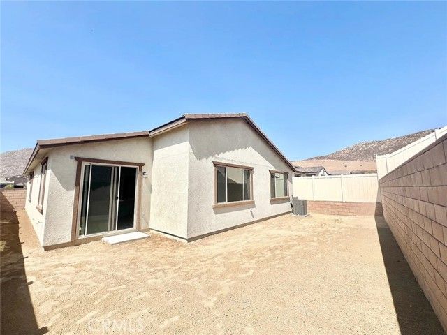 8285 Tristan Ln, Riverside, CA 92507