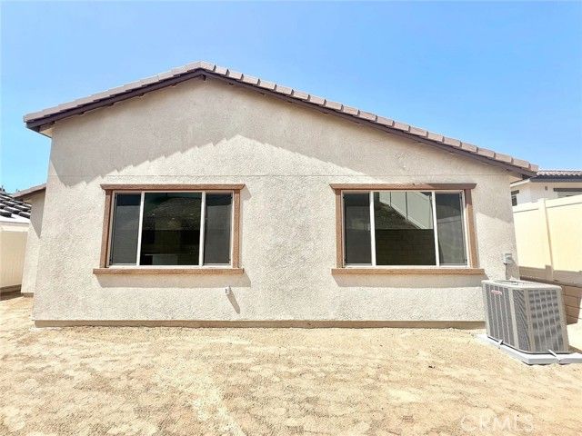 8285 Tristan Ln, Riverside, CA 92507