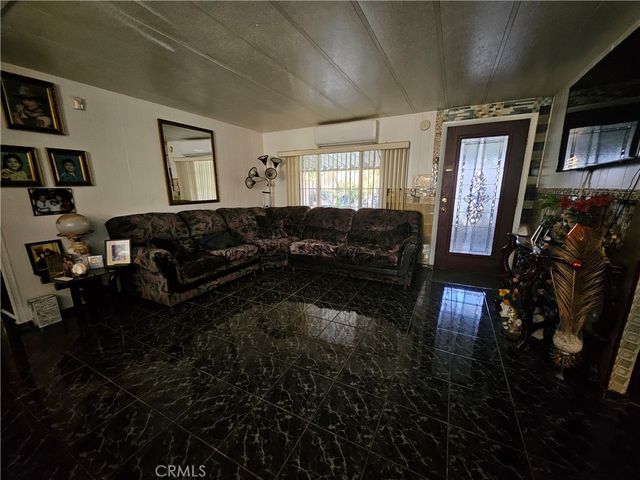 17400 Valley 74, Fontana, CA 92335