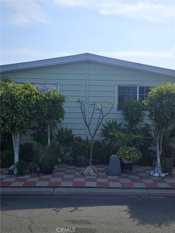 17400 Valley 74, Fontana, CA 92335