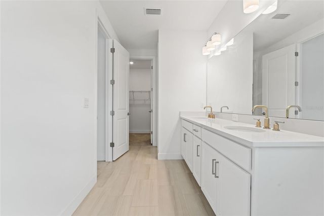 1920 LONGLINER LOOP, Wesley Chapel, FL 33543