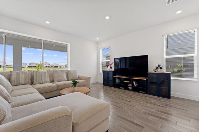 1920 LONGLINER LOOP, Wesley Chapel, FL 33543