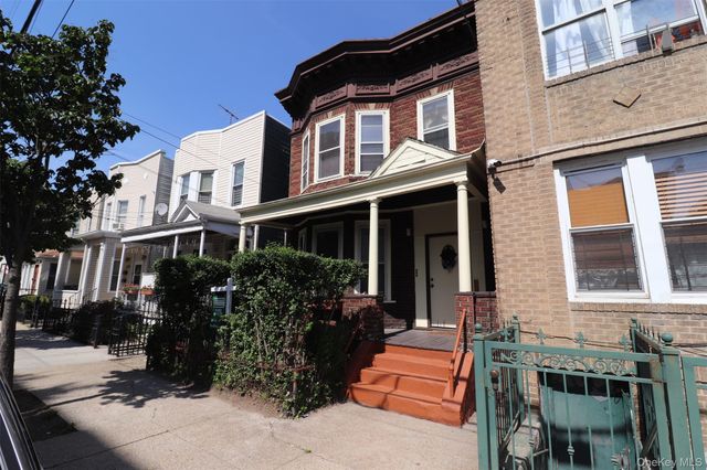 1918 Holland Avenue, Bronx, NY 10462