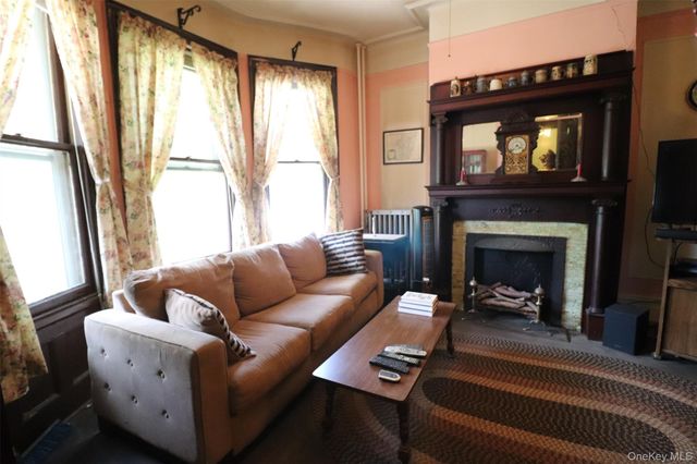 1918 Holland Avenue, Bronx, NY 10462