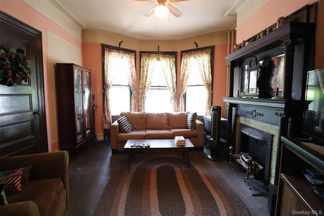 1918 Holland Avenue, Bronx, NY 10462