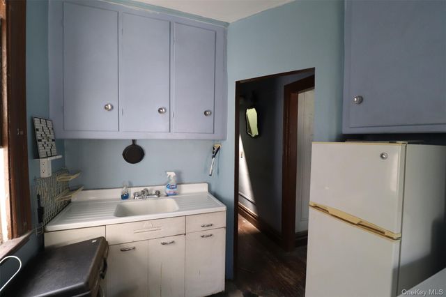 1918 Holland Avenue, Bronx, NY 10462