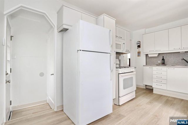 27-20 Kipp, Fair Lawn, NJ 07410